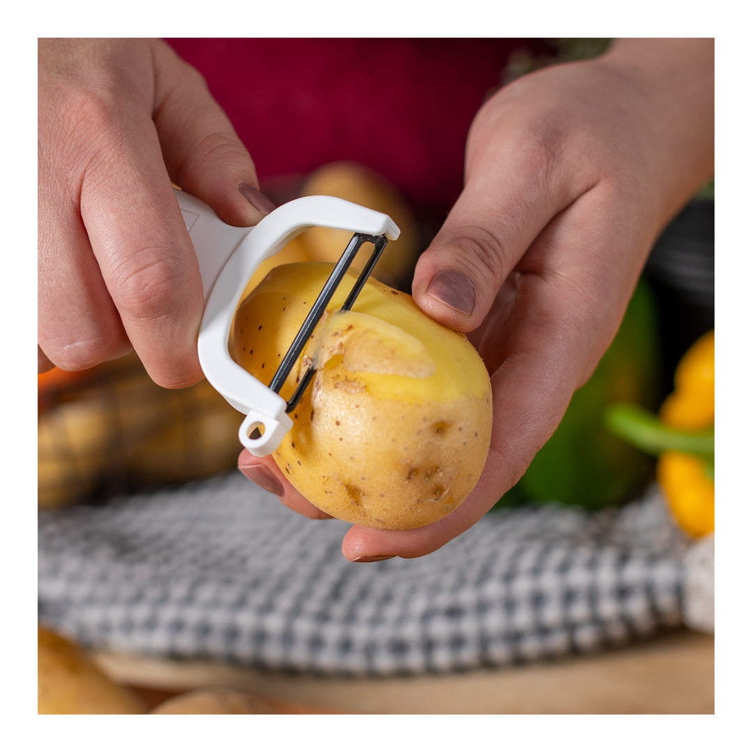 Y Shaped Vegetable Peeler Set of 2, Razor Sharp Carbon Steel Blade - Image 4