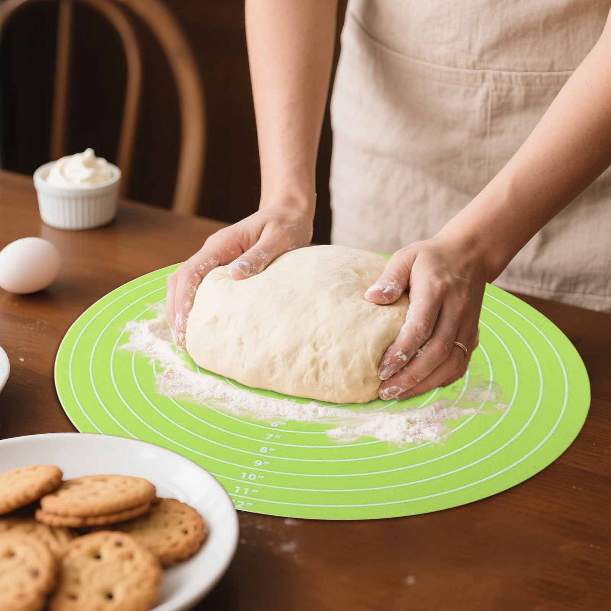 Round Silicone Baking Mat, 12 Inch with Rolling Measurements - Image 2